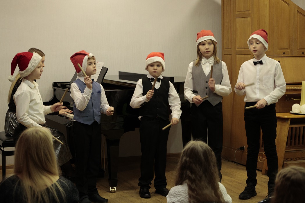 Ziemassvētku koncerta ZIEMAS PASACIŅA dalībnieki